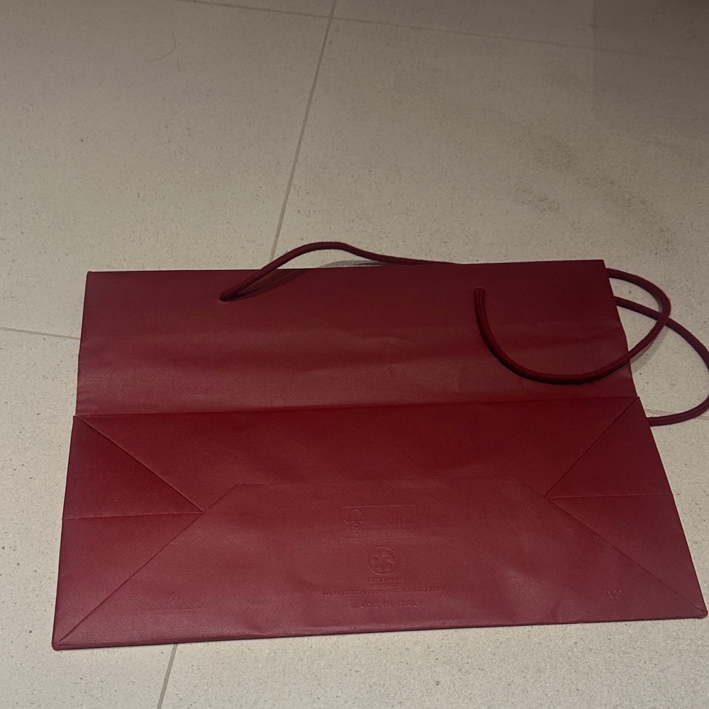 Salvatore Ferragamo Burgundy paper Bag - Picture 2 of 2